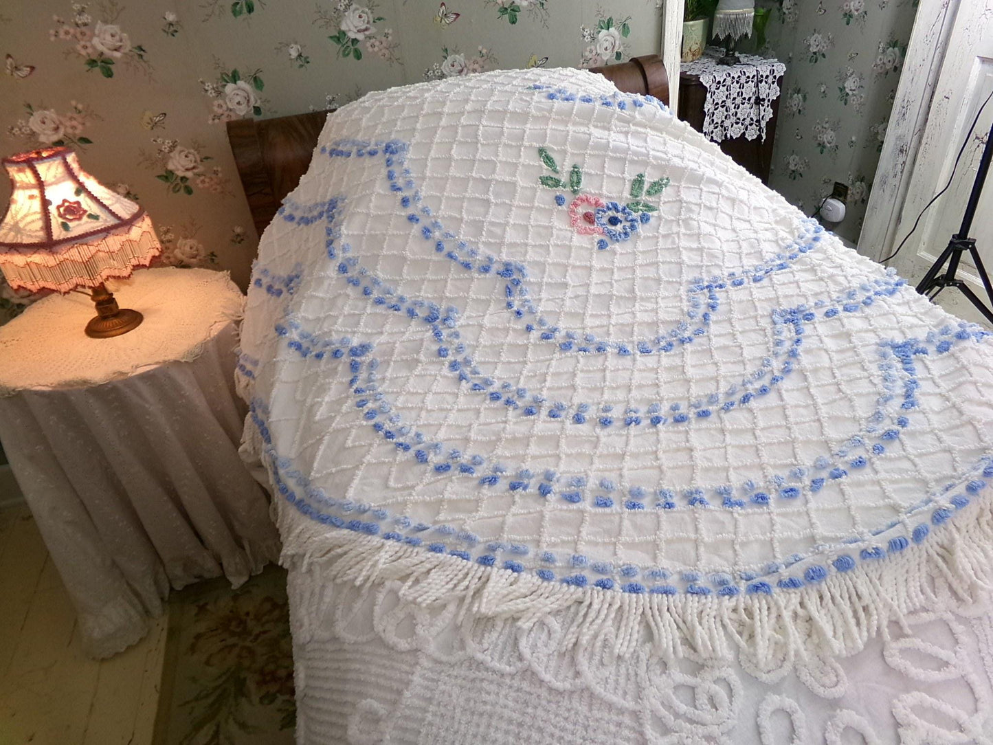 cottage classic vintage chenille bedspread, springtime flowers on white with fringe trim, full size cotton bedding