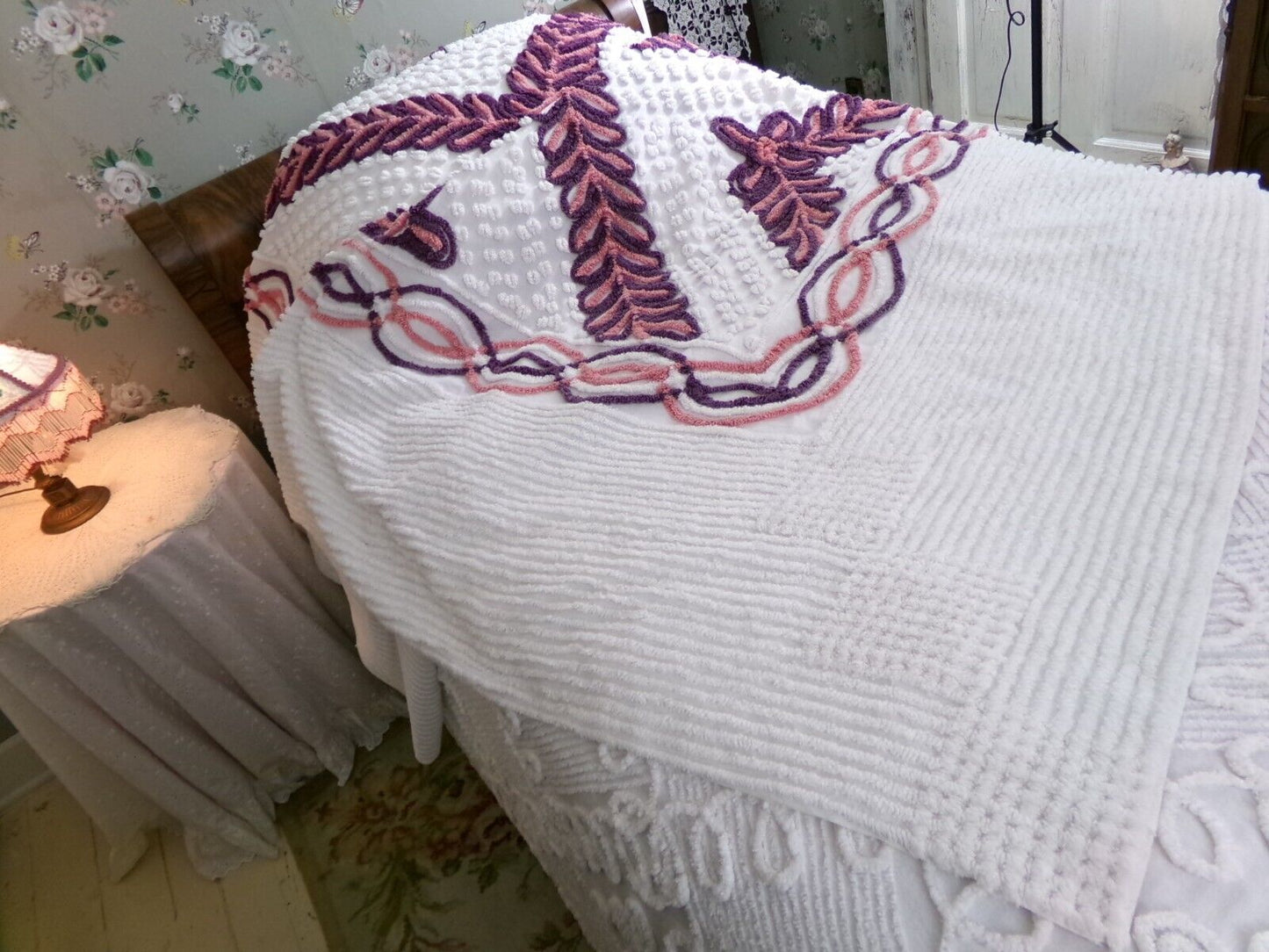 Vintage chenille bedspread sunkissed burgundy frost & burnt umber laurel leaf, twin
